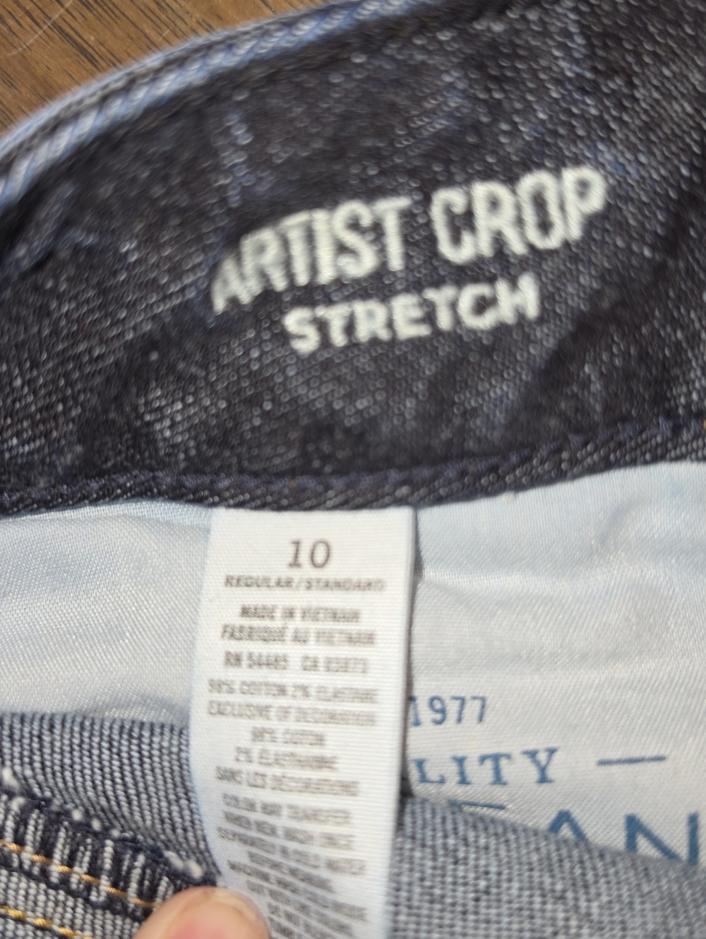 American Eagle Artist Crop - Picture 4 of 5